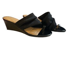 Women’s Black Wedge